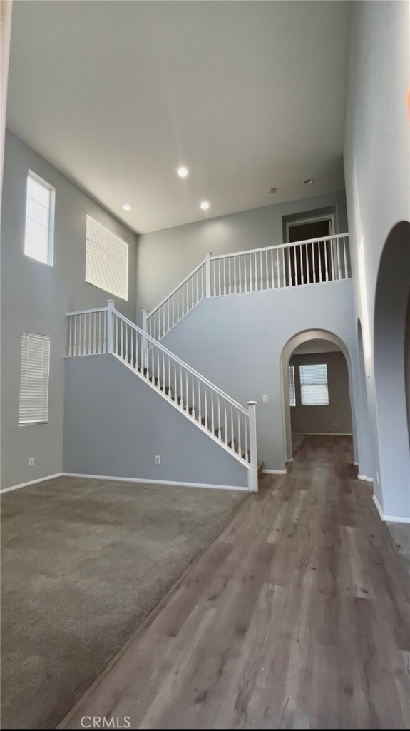 27903 Crescent Court - Photo 1