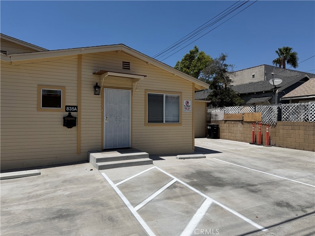 835 Pepper Way - Photo 1
