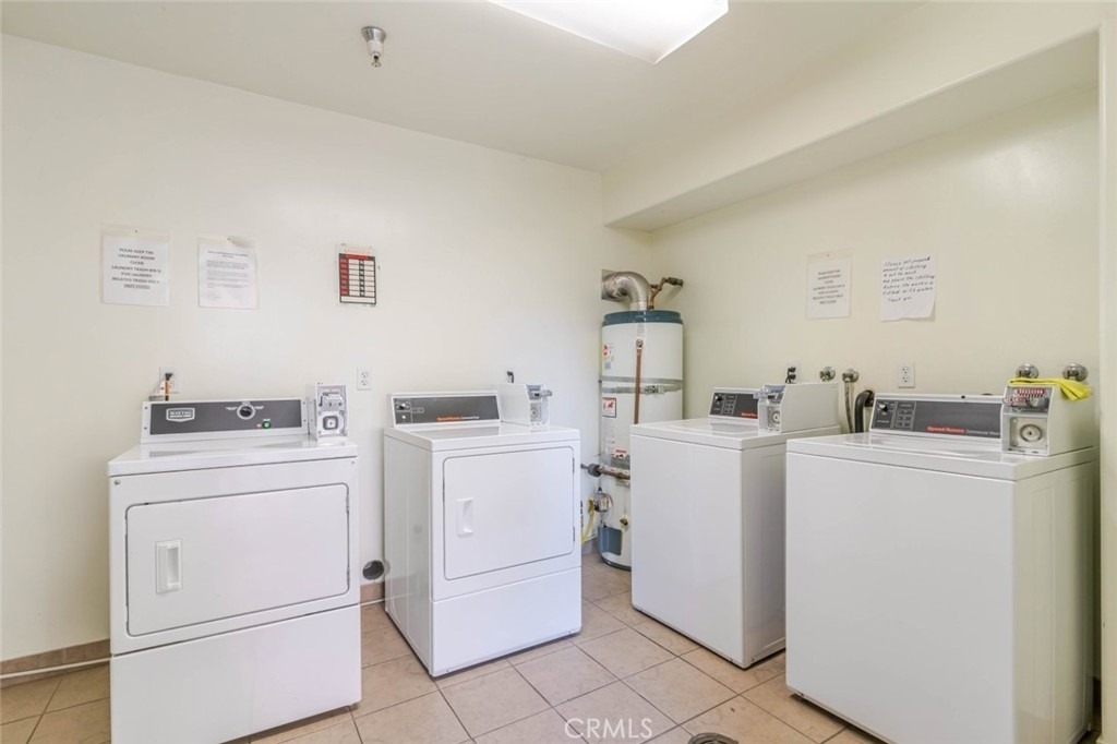 1466 Tamarind Avenue - Photo 13