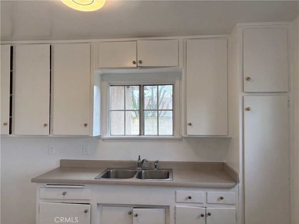7224 1/4 Florence Avenue - Photo 7