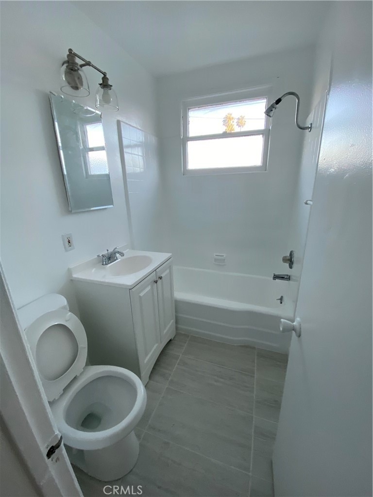 257 W 17th Street - Photo 6