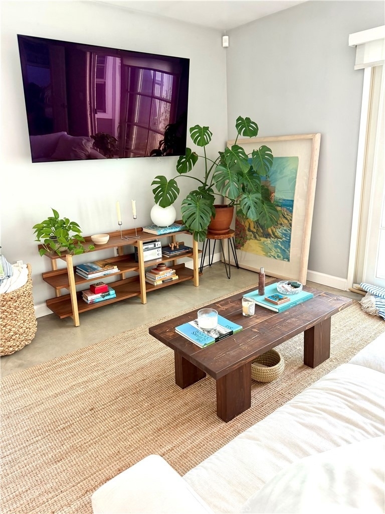 1820 1/2 S Wooster Street - Photo 3