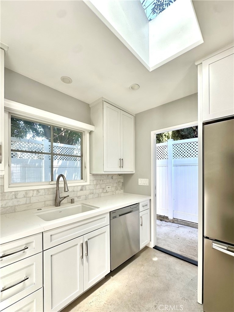 1820 1/2 S Wooster Street - Photo 14