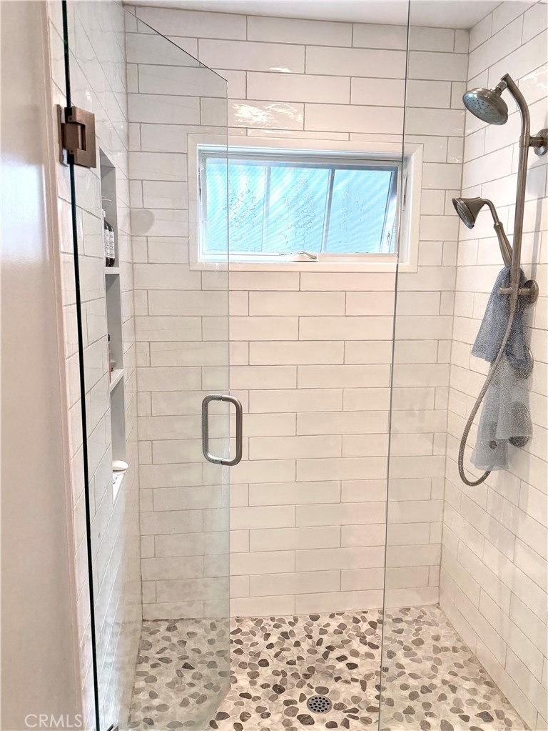 1820 1/2 S Wooster Street - Photo 9