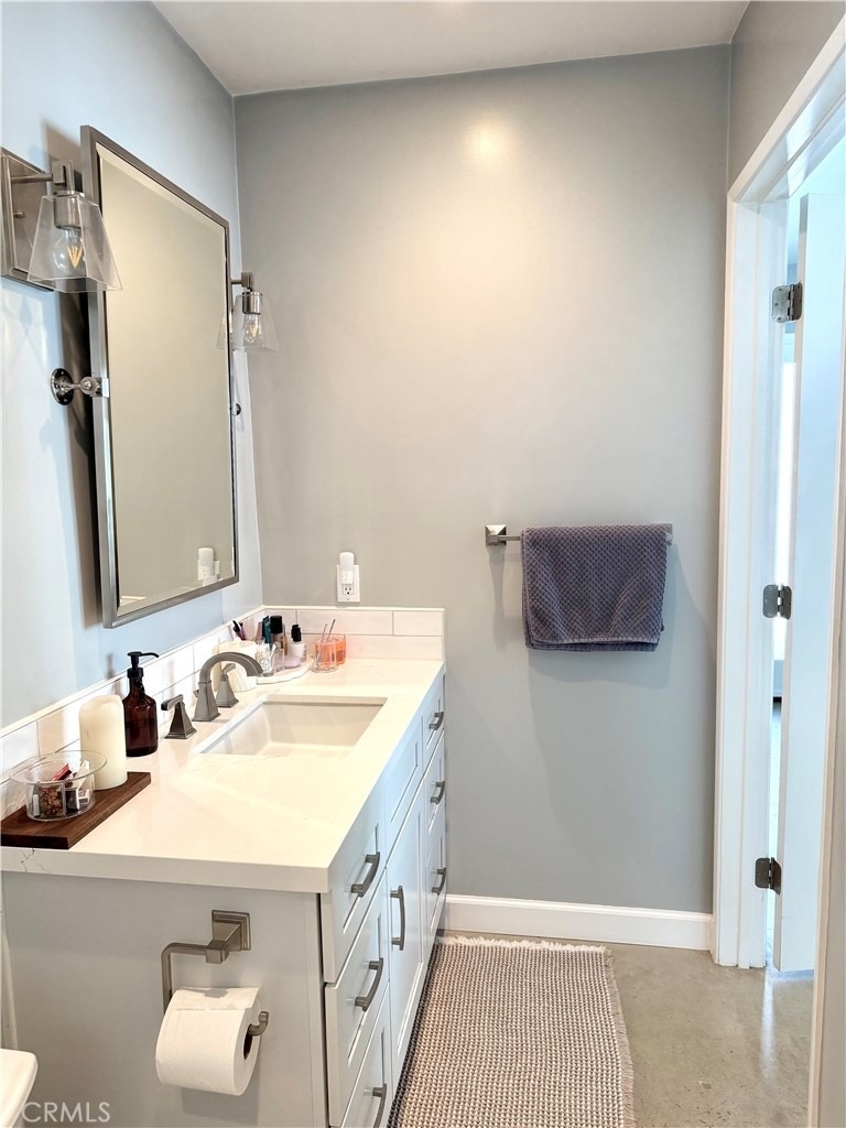 1820 1/2 S Wooster Street - Photo 7