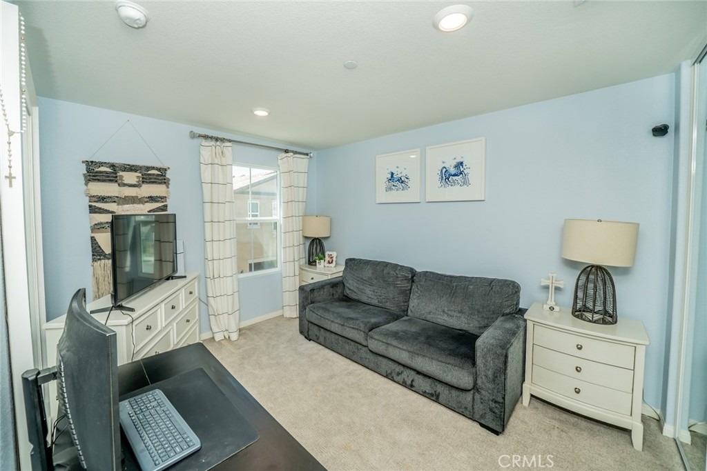 1617 Honeysuckle Place - Photo 22
