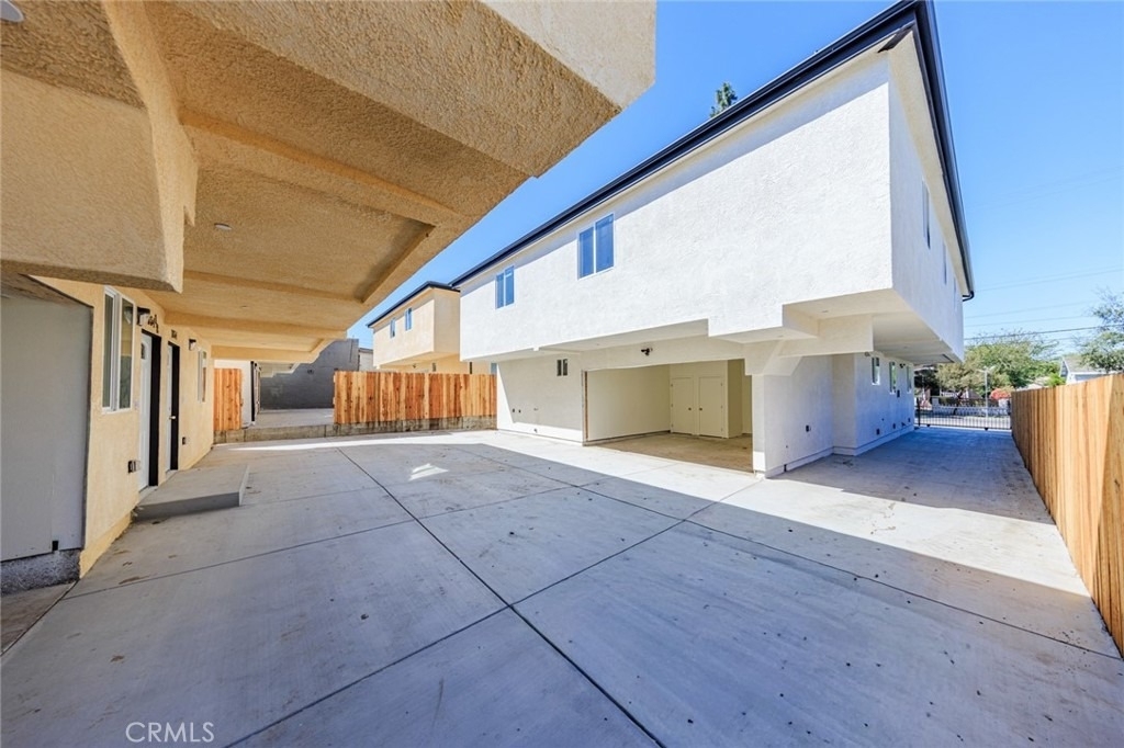 1654 Murchison Street - Photo 8