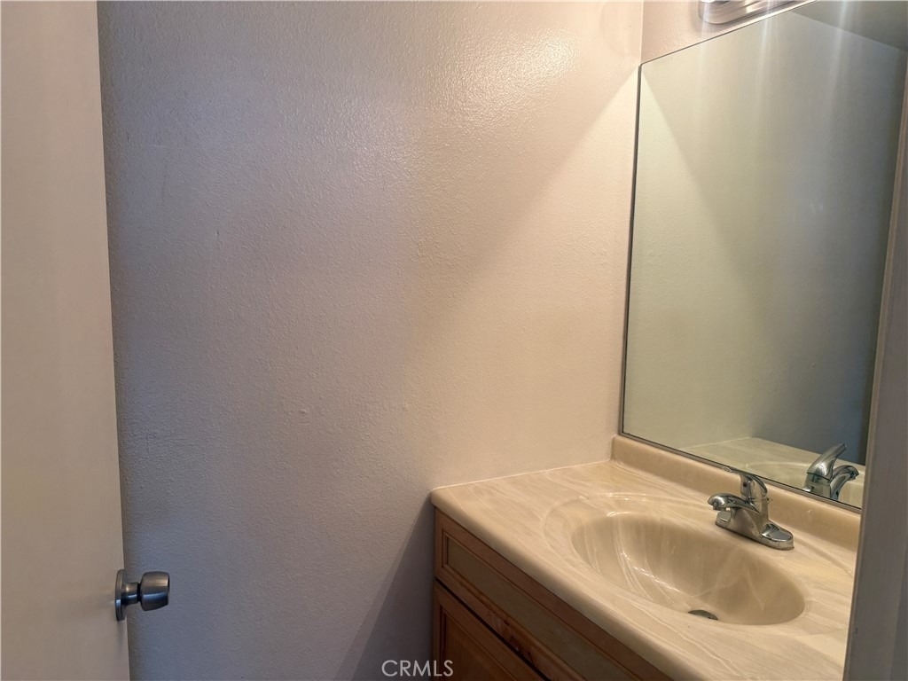 1022 Irving Avenue - Photo 10