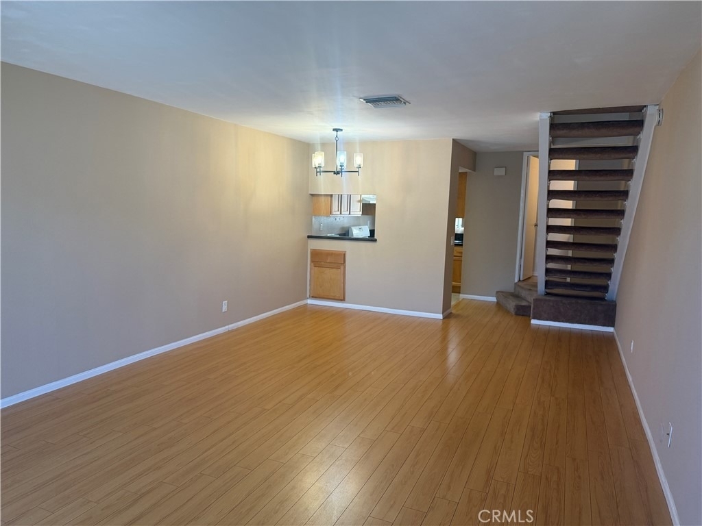 1022 Irving Avenue - Photo 6