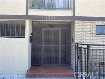 1022 Irving Avenue - Photo 1