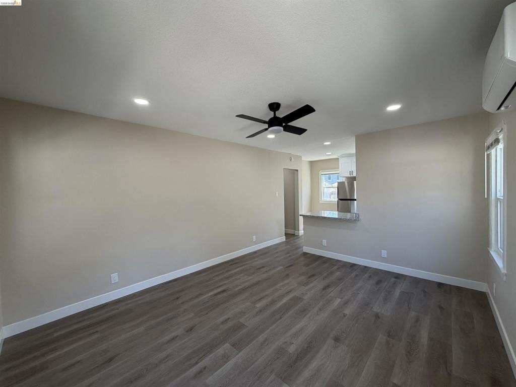 1225 Pine St - Photo 13