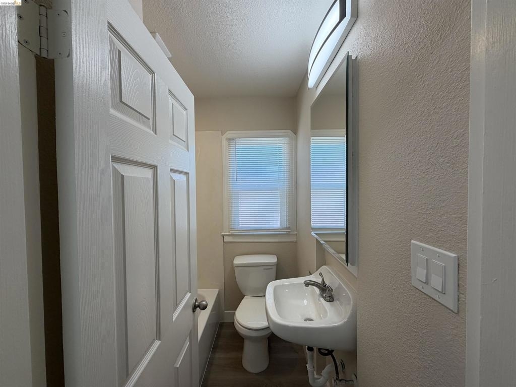 1225 Pine St - Photo 8