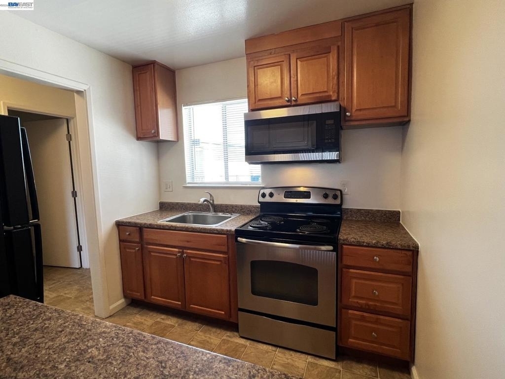 36976 Mulberry St - Photo 6