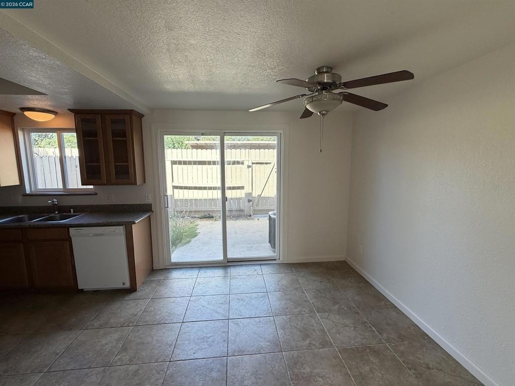 1177 Norwegian Ave - Photo 10