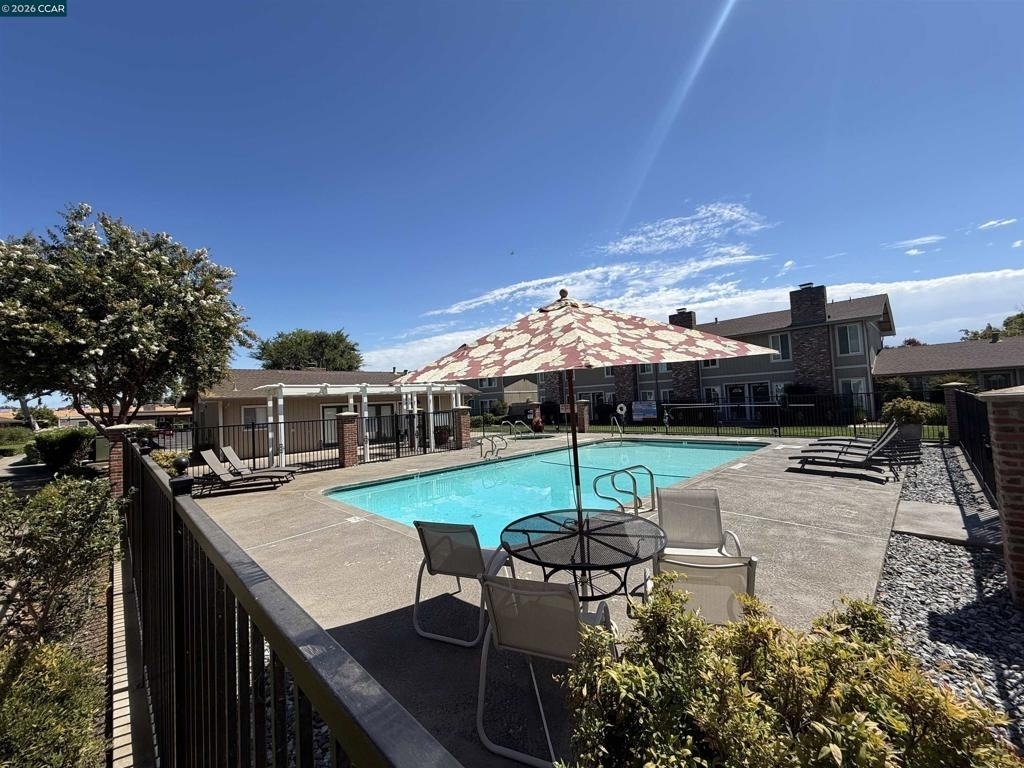 1177 Norwegian Ave - Photo 4