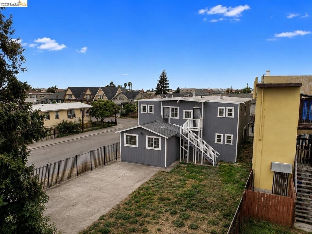 402 Bissell - Photo 1