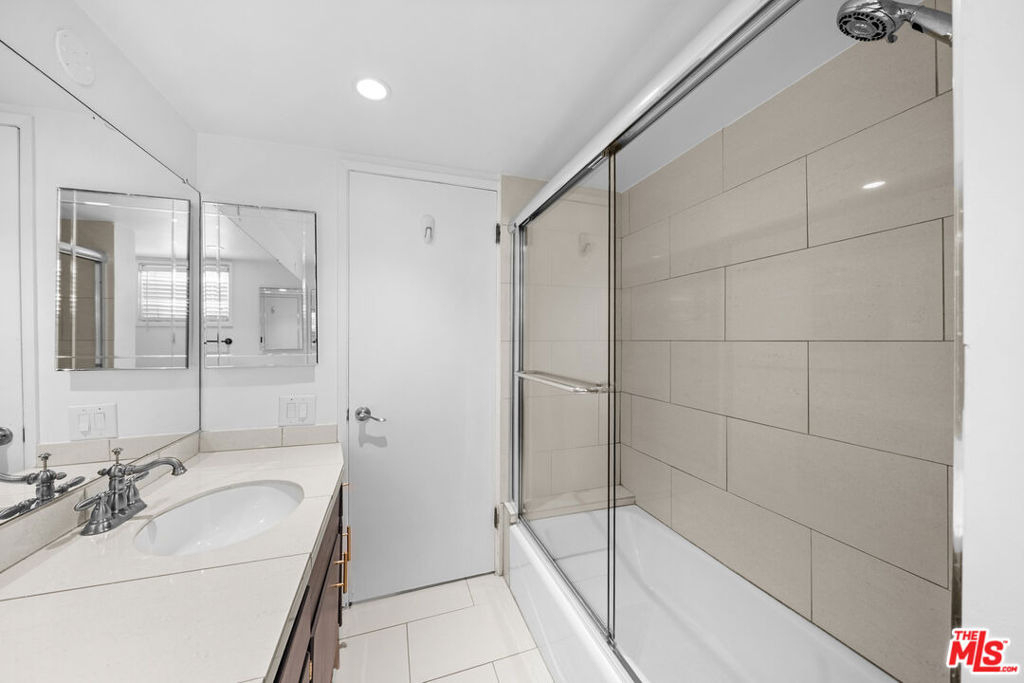 148 S Reeves Drive - Photo 10