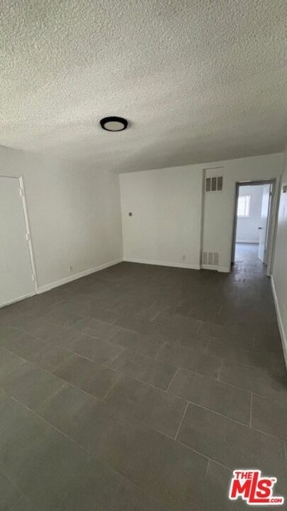 8759 Tobias Avenue - Photo 3