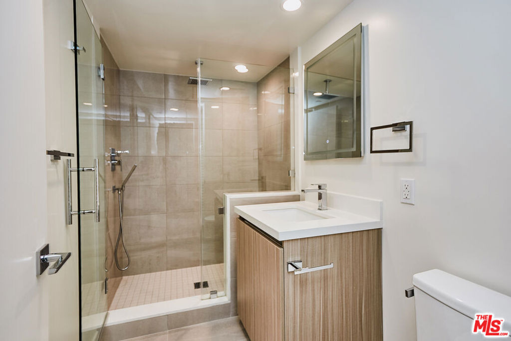 328 N Maple Drive - Photo 5