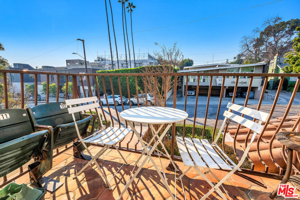 934 Hilldale Avenue - Photo 11