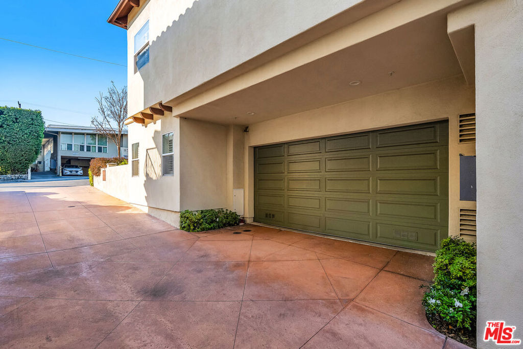 934 Hilldale Avenue - Photo 24