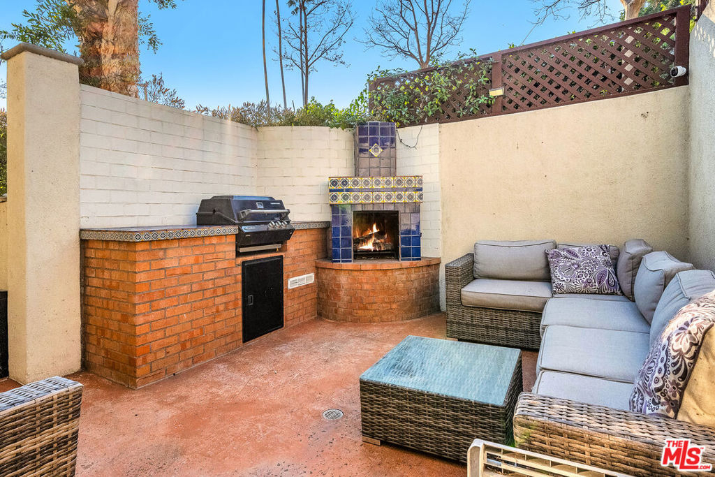 934 Hilldale Avenue - Photo 21
