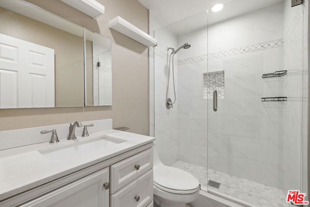 1685 E Avenida De Las Flores - Photo 8