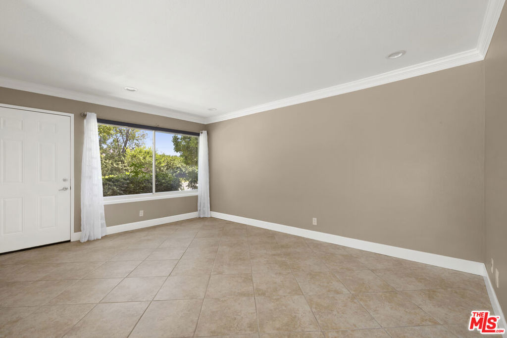 1685 E Avenida De Las Flores - Photo 10