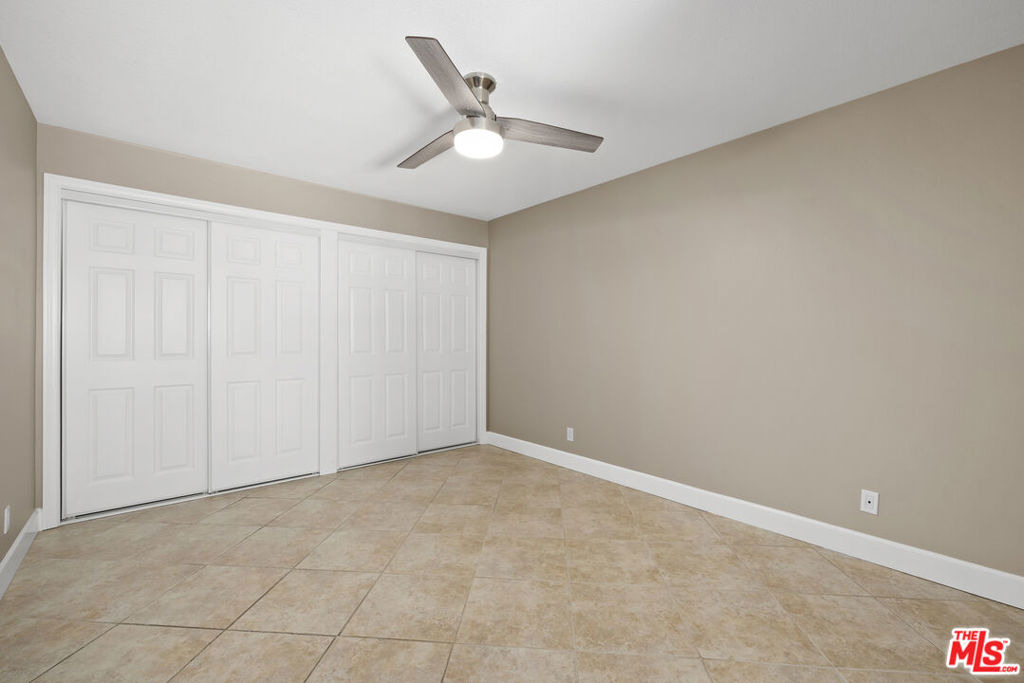 1685 E Avenida De Las Flores - Photo 6