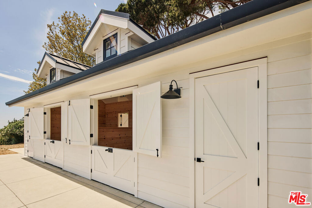 5561 Horizon Drive - Photo 36