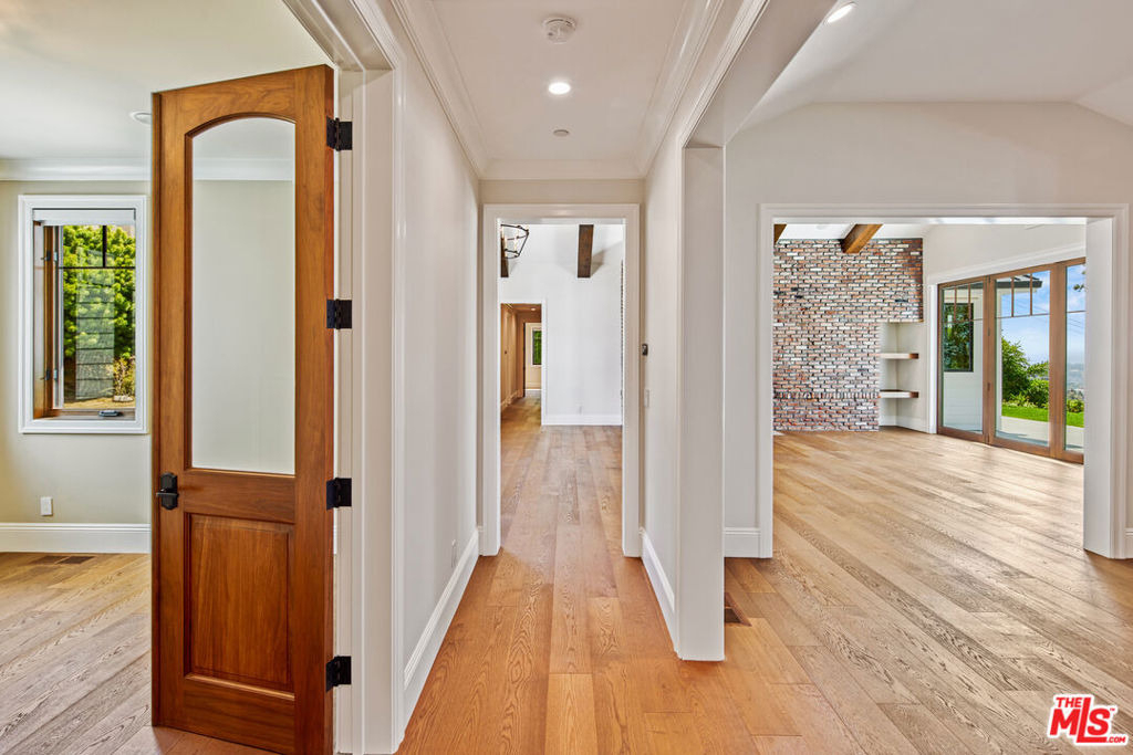 5561 Horizon Drive - Photo 9