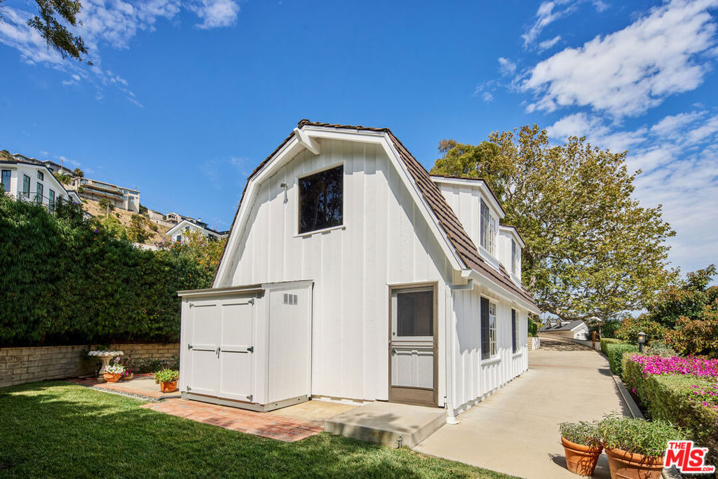 5561 Horizon Drive - Photo 33