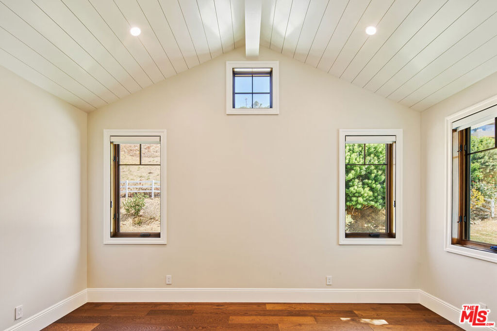 5561 Horizon Drive - Photo 16