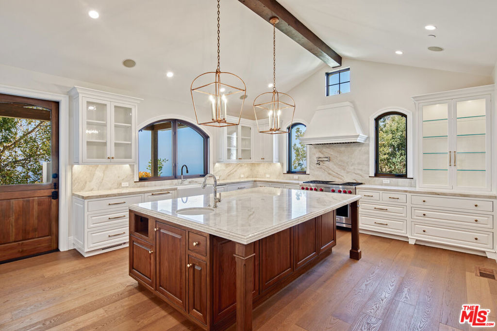 5561 Horizon Drive - Photo 3