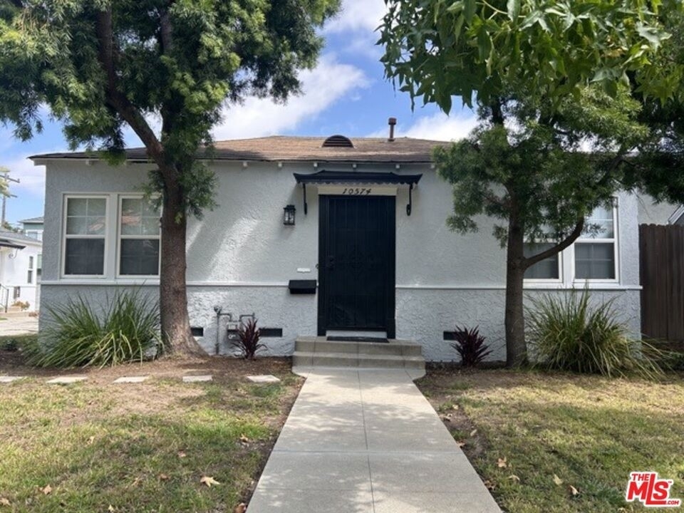 10574 Ayres Avenue - Photo 11