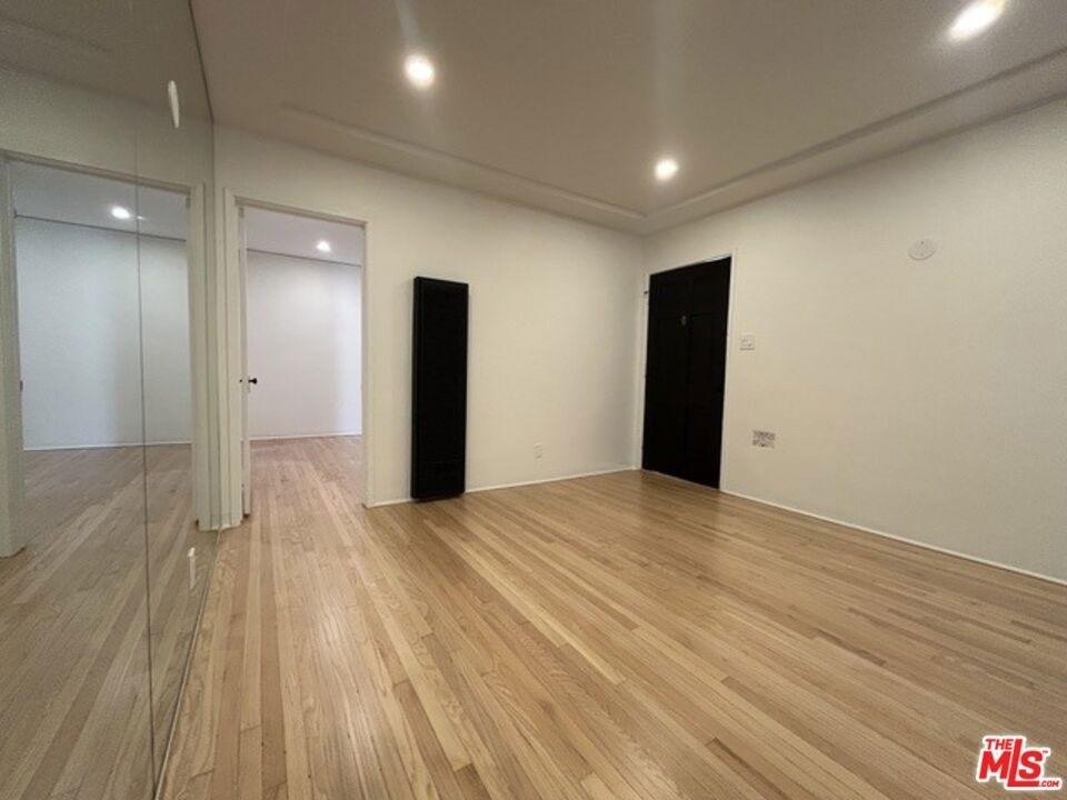 10574 Ayres Avenue - Photo 10