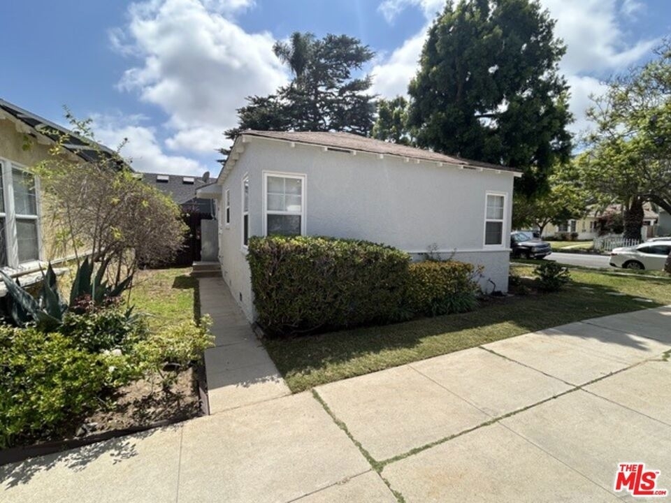 10574 Ayres Avenue - Photo 13