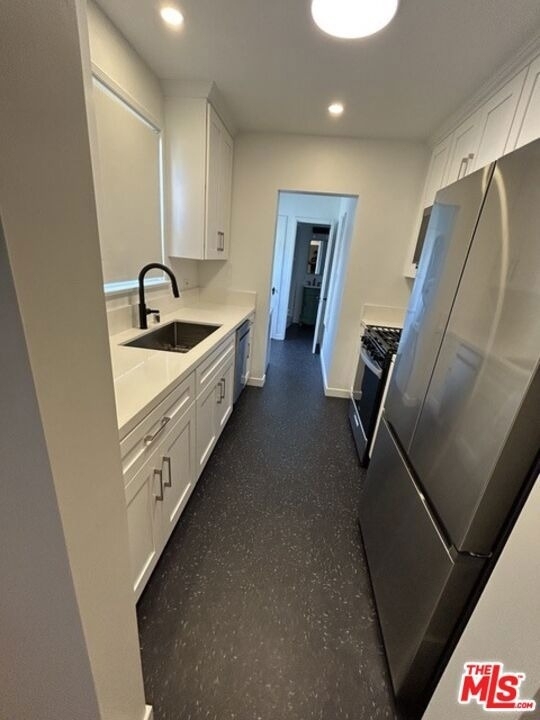 10574 Ayres Avenue - Photo 2