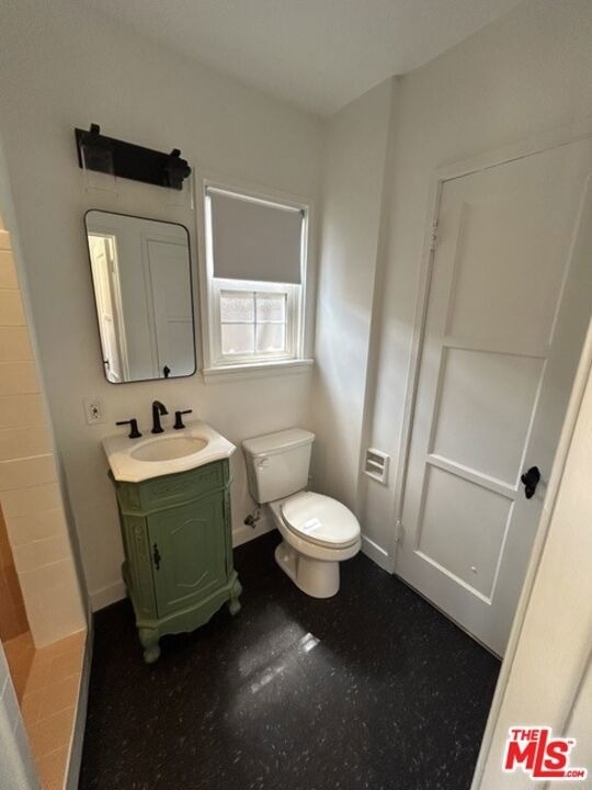 10574 Ayres Avenue - Photo 6