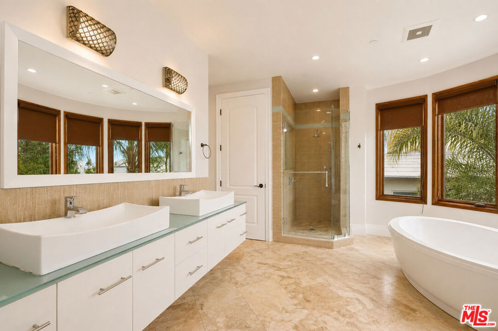 1126 Yale Street - Photo 12