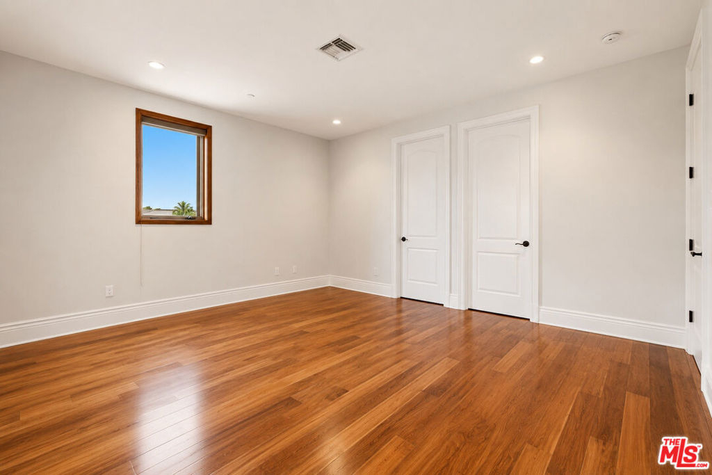 1126 Yale Street - Photo 9