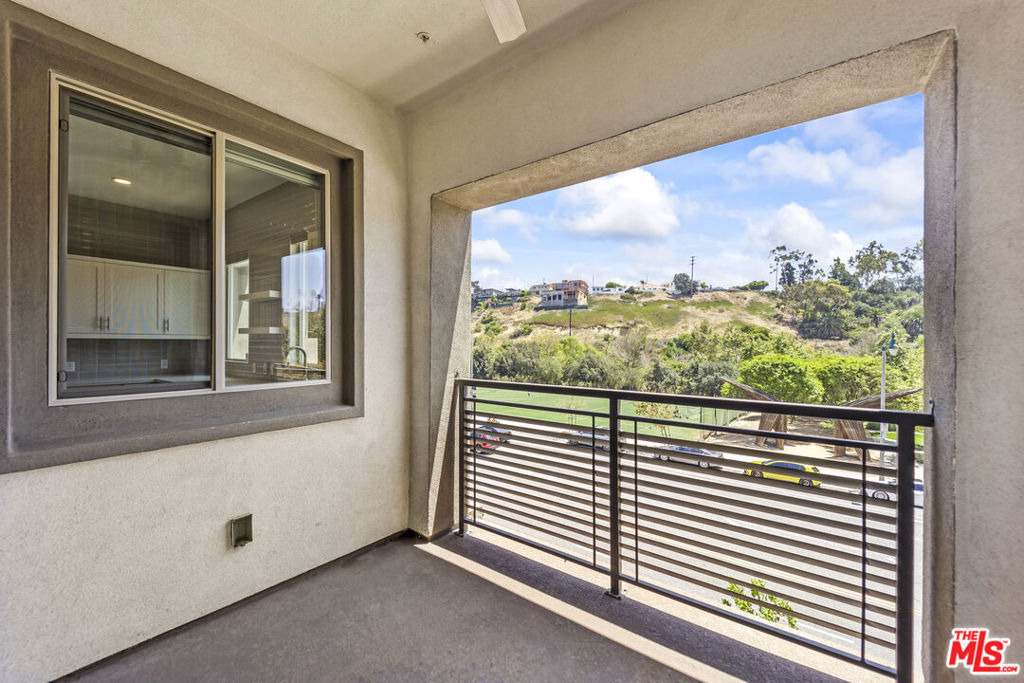 12705 Bluff Creek Drive - Photo 5