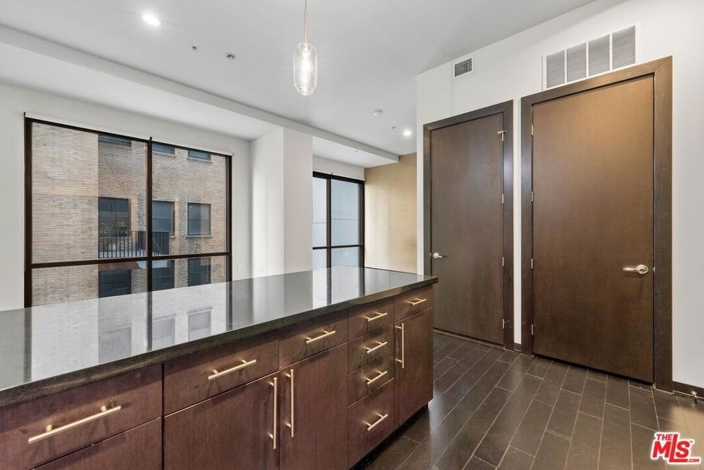 655 S Hope Street - Photo 8