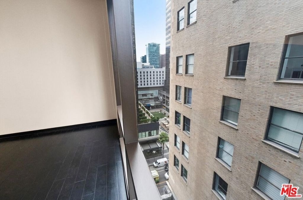 655 S Hope Street - Photo 9
