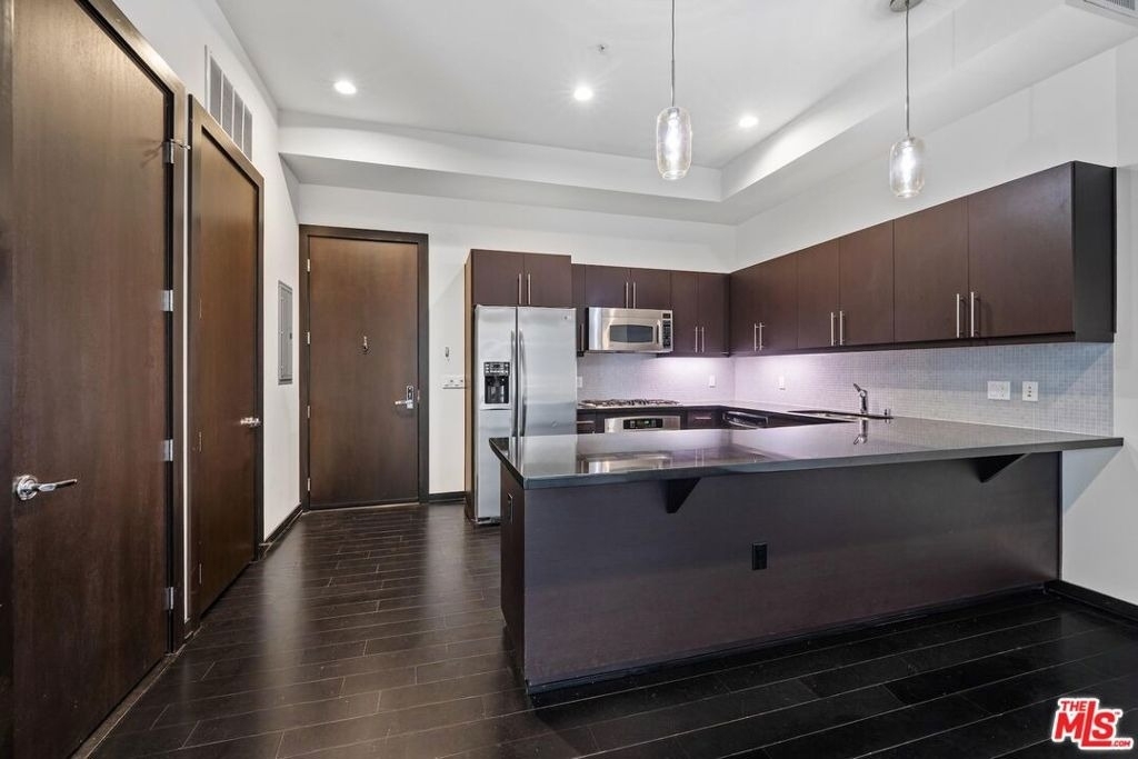 655 S Hope Street - Photo 1