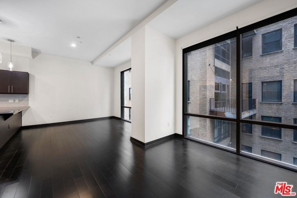 655 S Hope Street - Photo 7