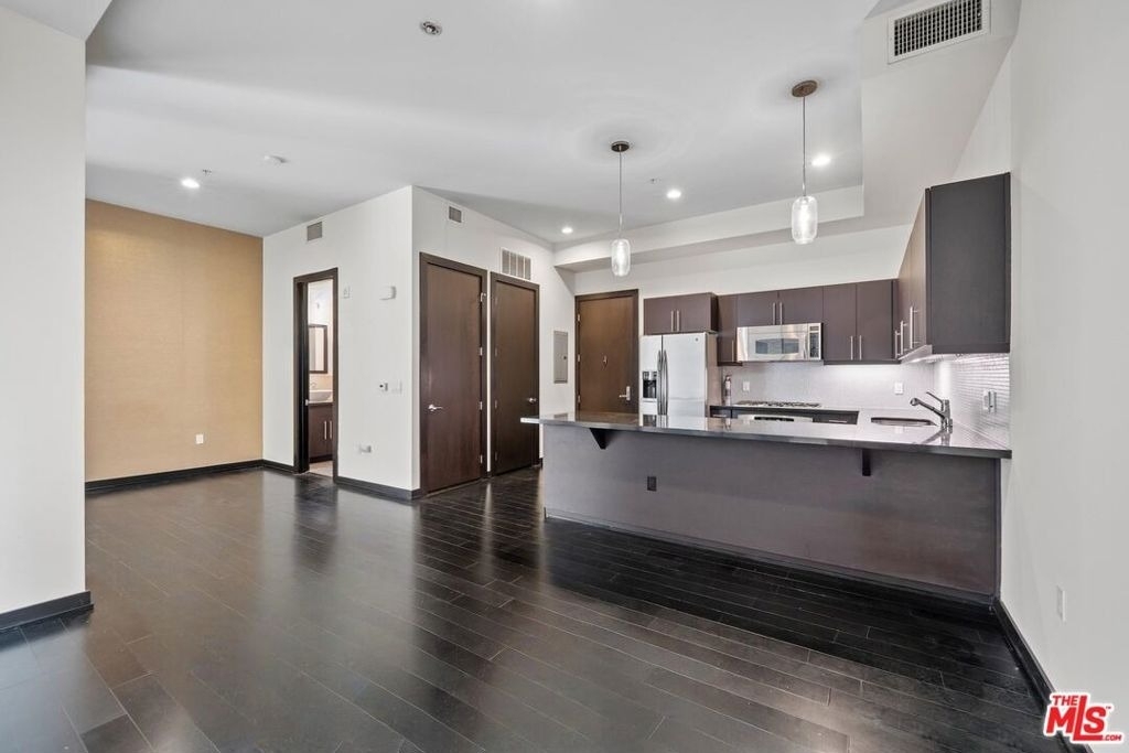 655 S Hope Street - Photo 0