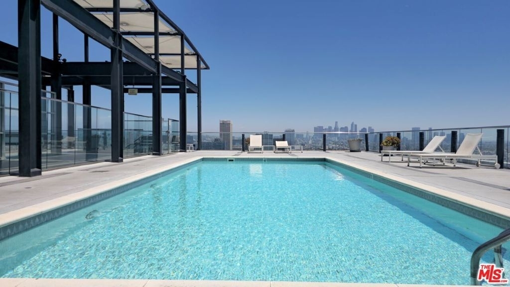3810 Wilshire Boulevard - Photo 12