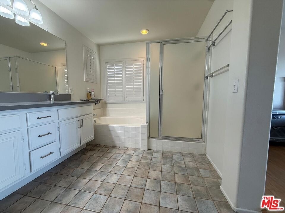 719 W Avenue Q10 - Photo 22