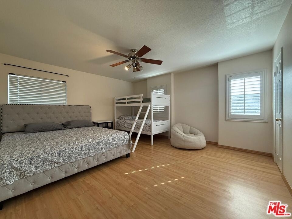 719 W Avenue Q10 - Photo 19